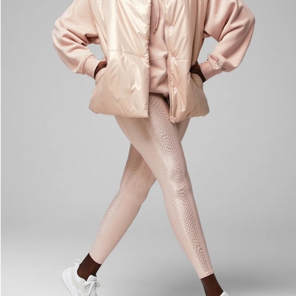 Fabletics oversized puffer vest brand new - Picture 4 of 6